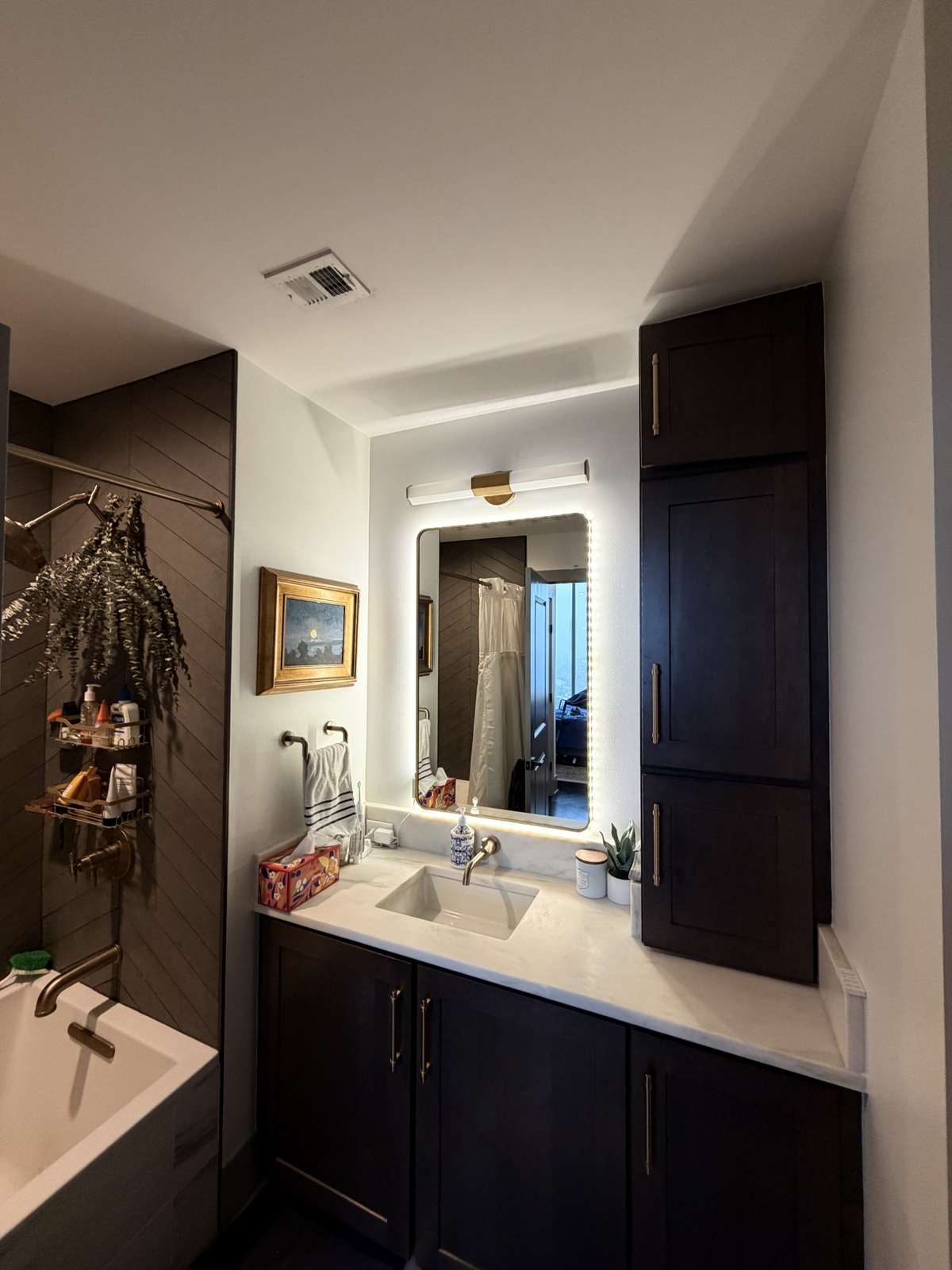 secondary bedroom bathroom
