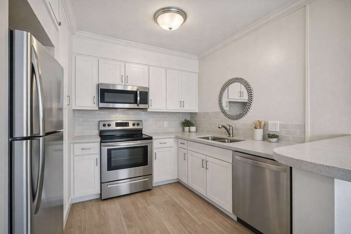 Virtual Staging image for SS Appliances and new counter top