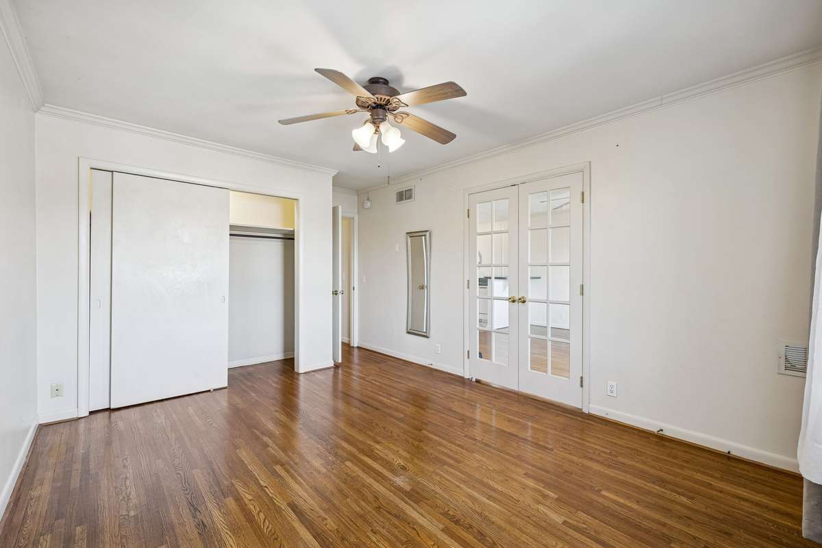 Bedroom with a closet