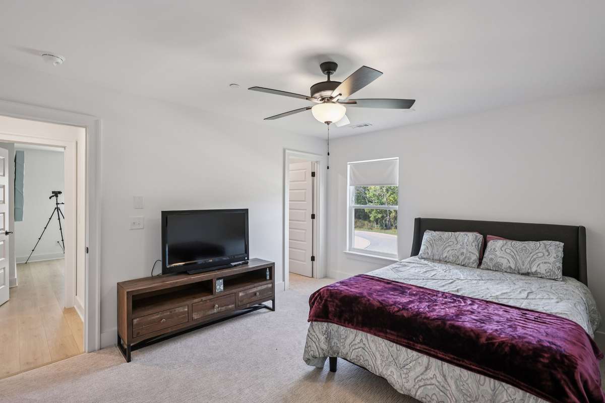 Upstairs bedroom with walk in closet
