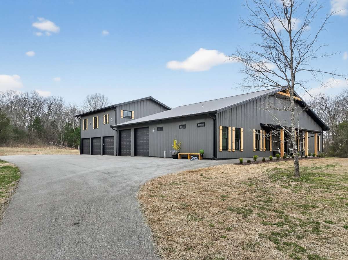 5 Car Garage