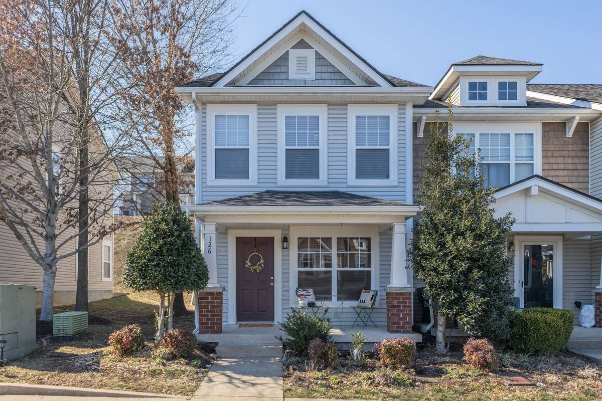 Welcome to 126 Shadow Glen Dr!