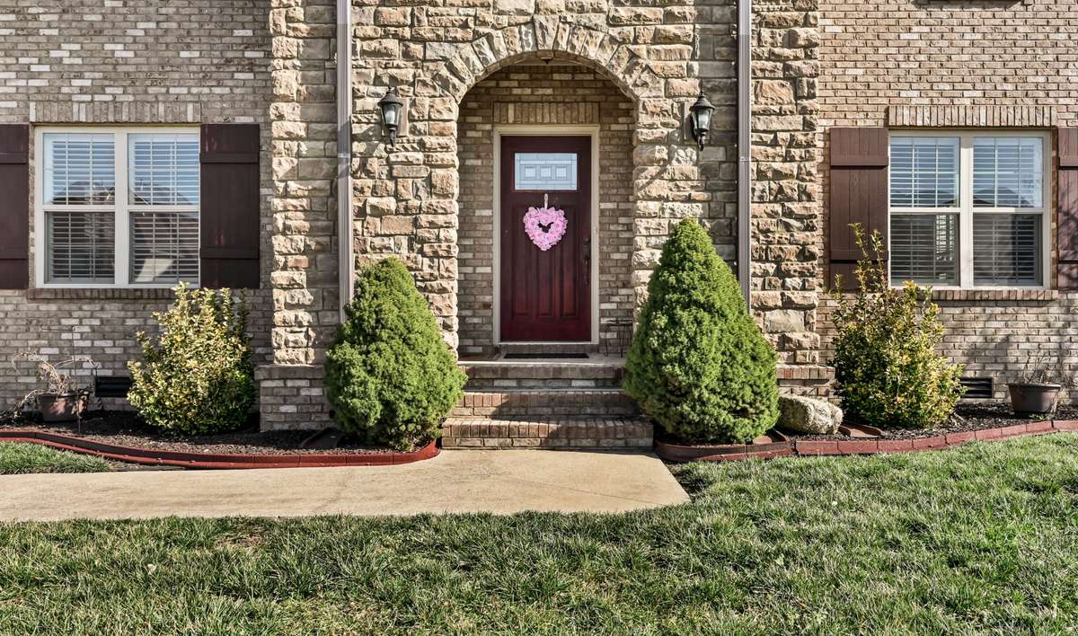 COVERED FRONT ENTRANCE