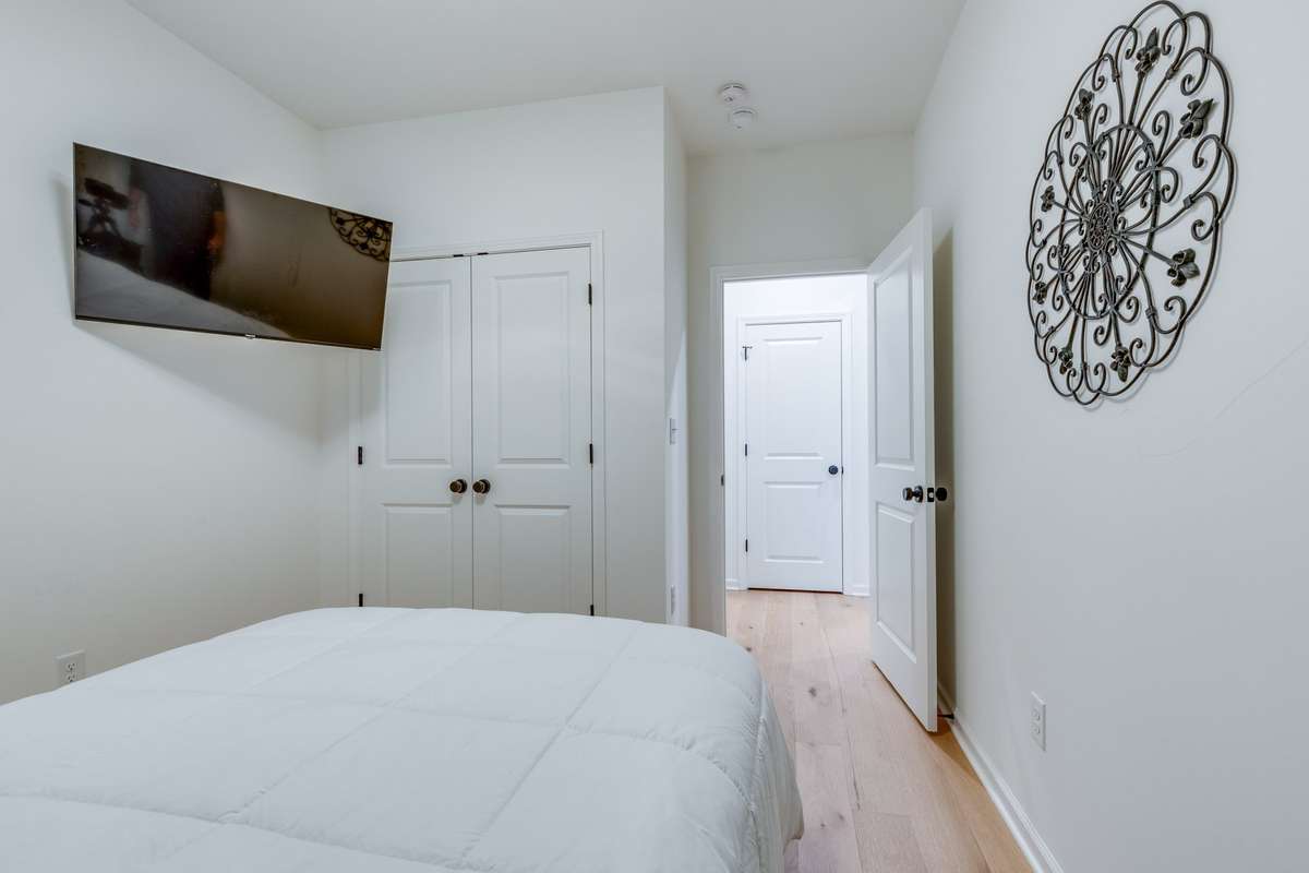 Secondary bedroom