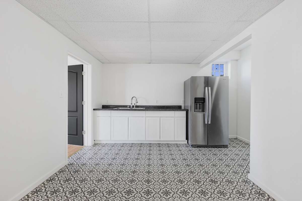 Dual (2nd) Kitchen downstairs