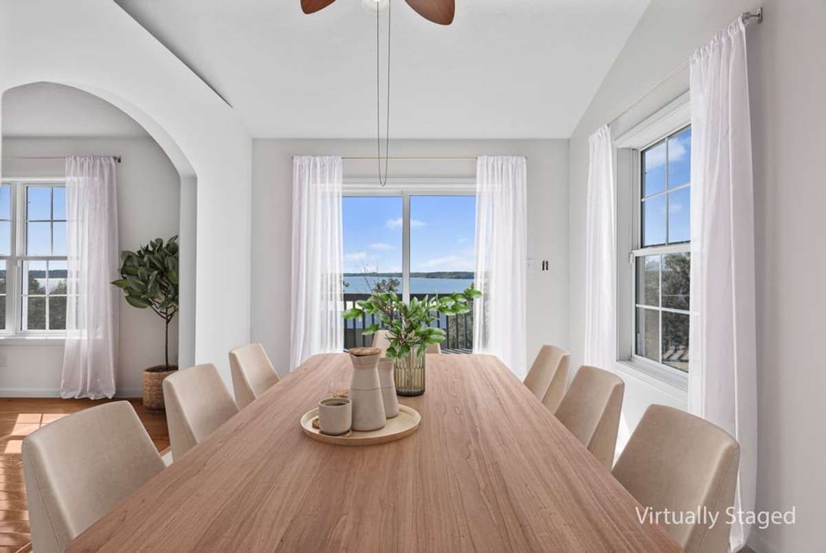 Dining Room - VIRTUALLY STAGED