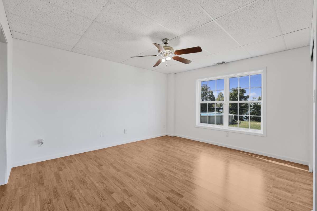 Basement primary suite