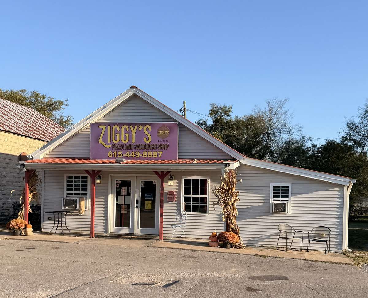 Ziggy's Pizza - Located in Gladeville