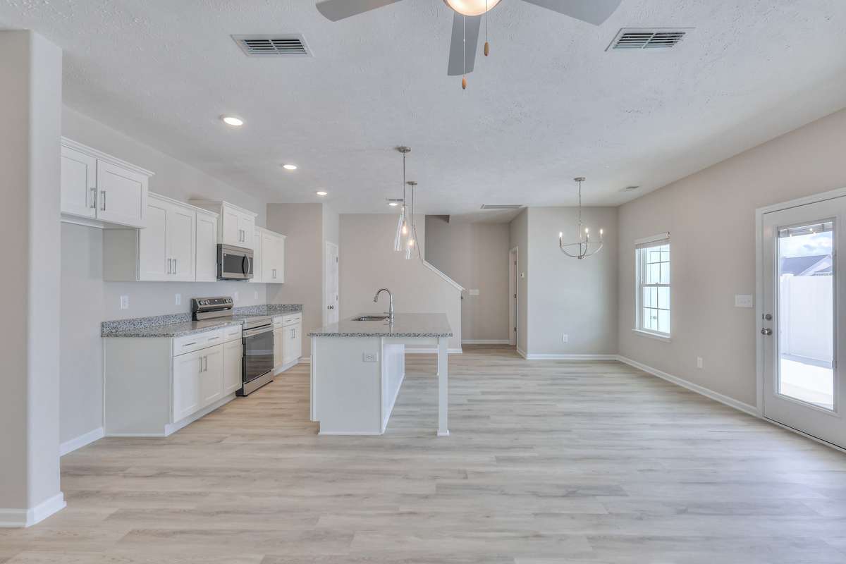 Kitchen/ Eat-in