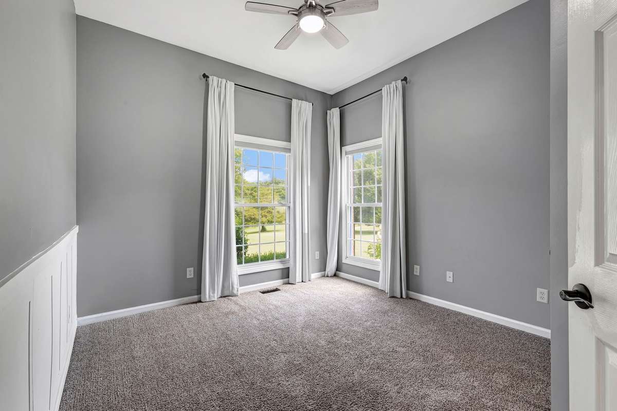 Bedroom/Office/Flex Space