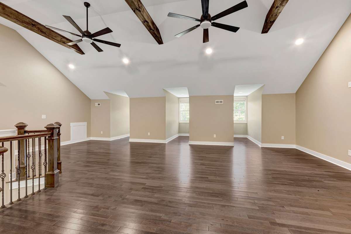 Spacious upstairs living/entertaining/recreational space