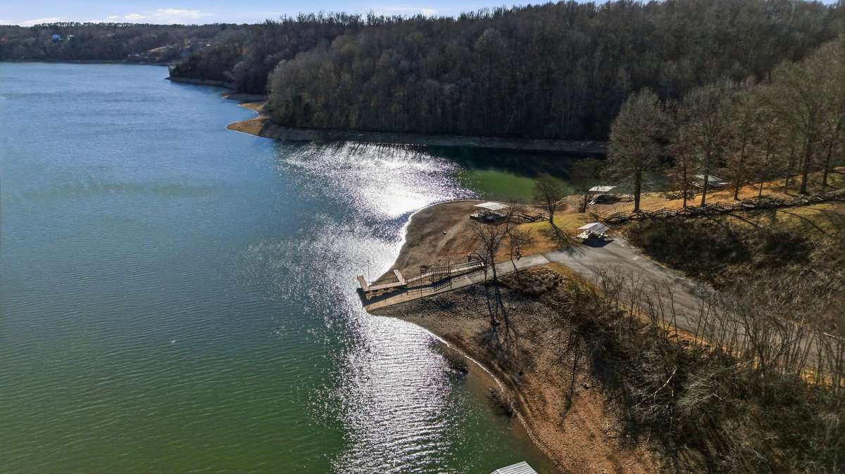Gated community boat ramp, picnic area and parking.
