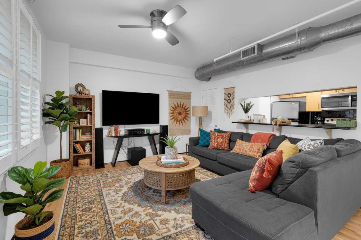 Imagine the space in your style - Virtually Staged