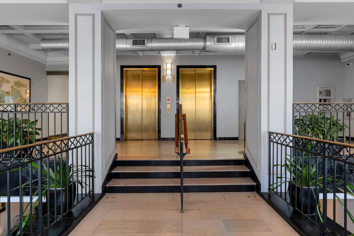 Beautiful lobby