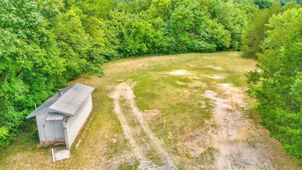 BLOCK Public Bathroom Building w/ Approved Septic System per Seller