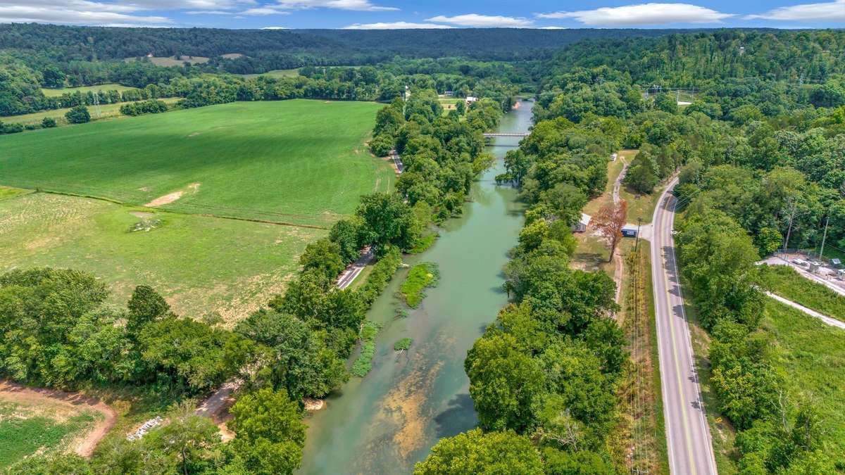 LAND, LAND, LAND!!!
6.95 Acres+/- Fronting a Picturesque Section of the Buffalo River