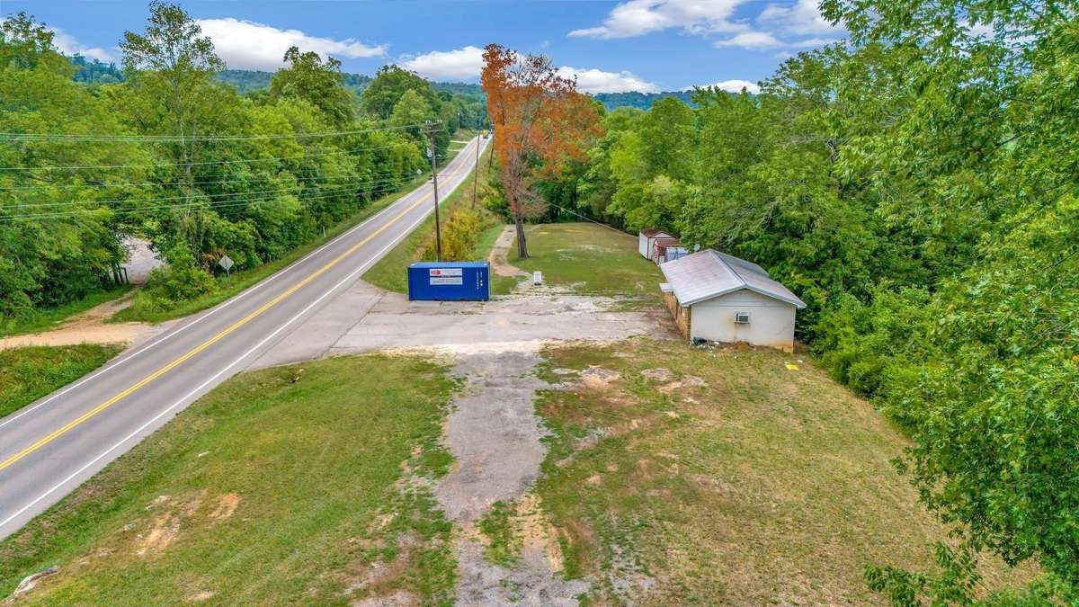 Heath's Canoe Rentals was a THRIVING business for many years... 
Located Approx. 1 Hour West of Nashville....
Approx. 5 Minutes from the interstate on - ramp at Waverly/Buffalo Exit 143