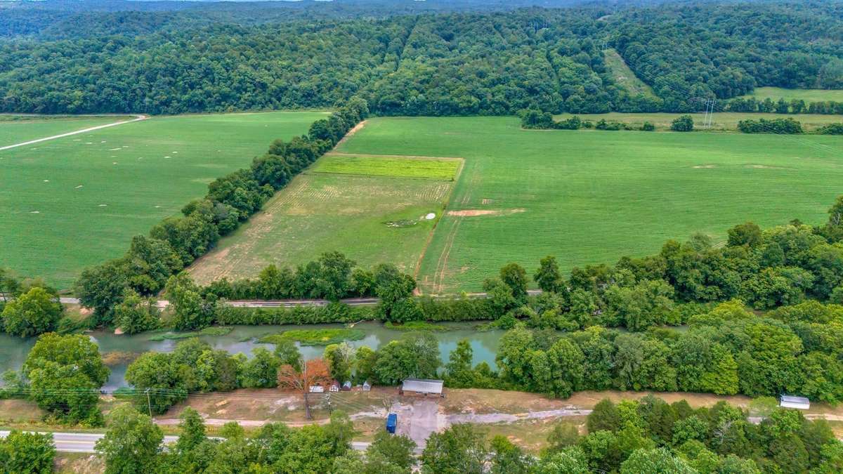 FABULOUS Estate Home Sites!!!
Property Overlooks a Huge Swath of the Buffalo River.