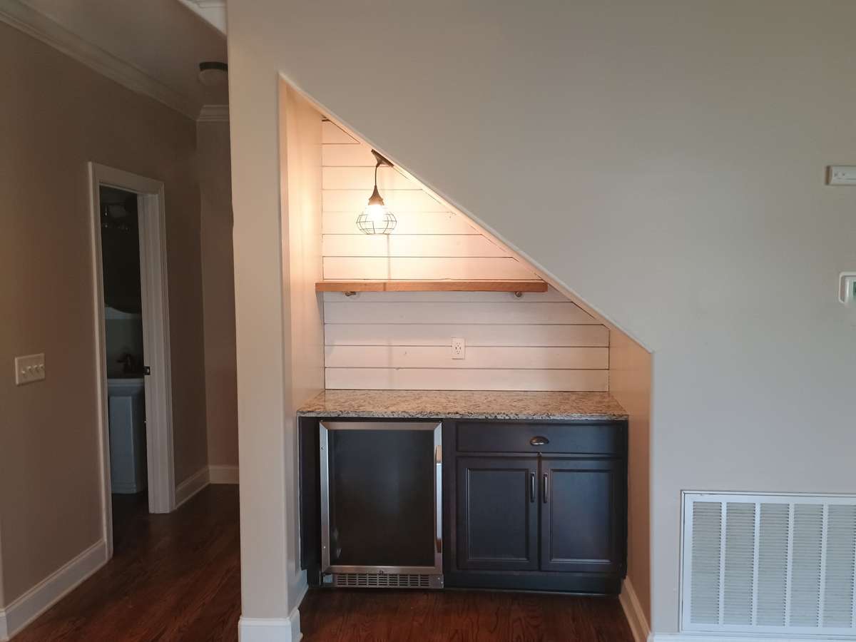 Beverage cooler station