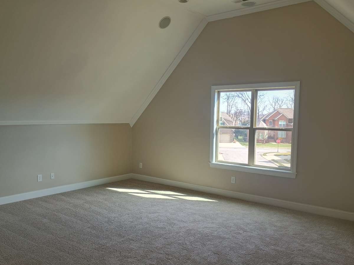 Bonus room on upper level
