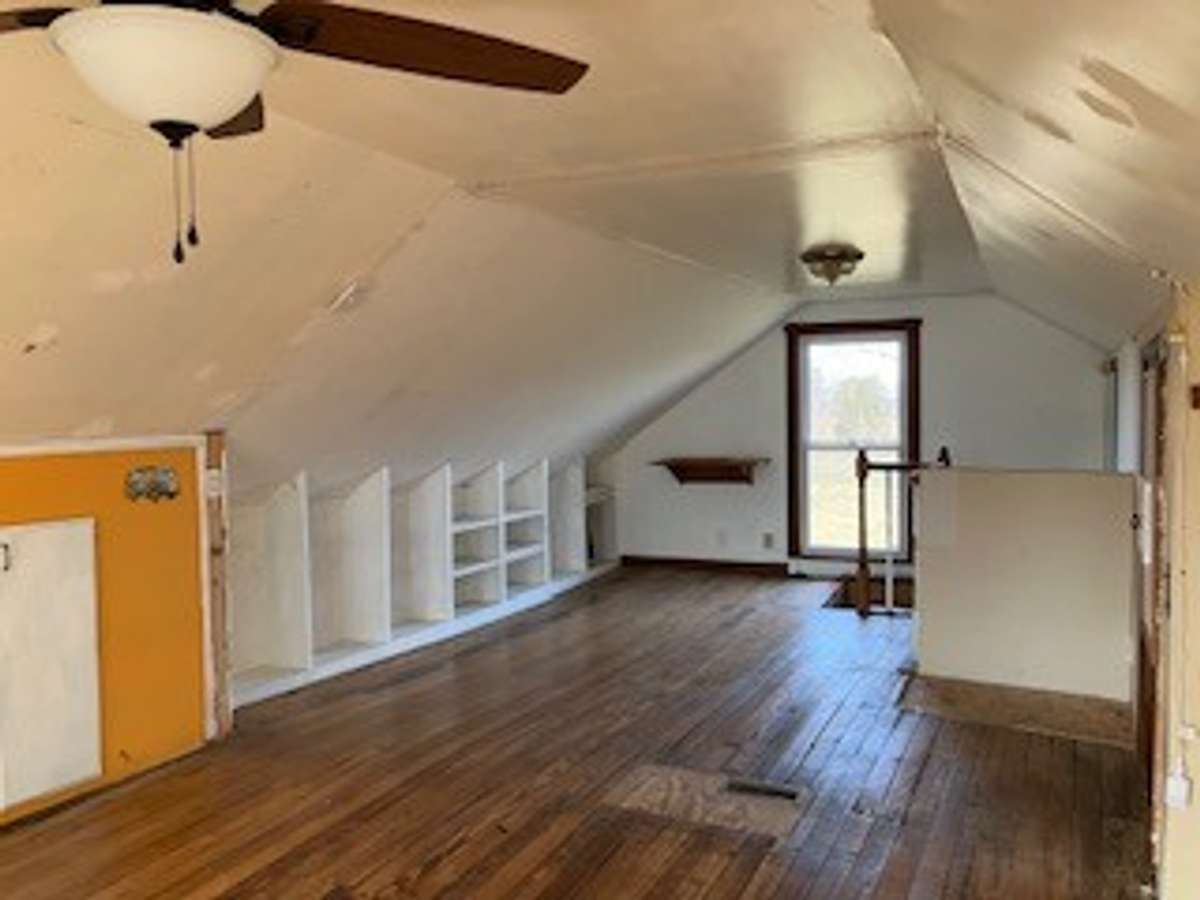 Upstairs expansion with storage