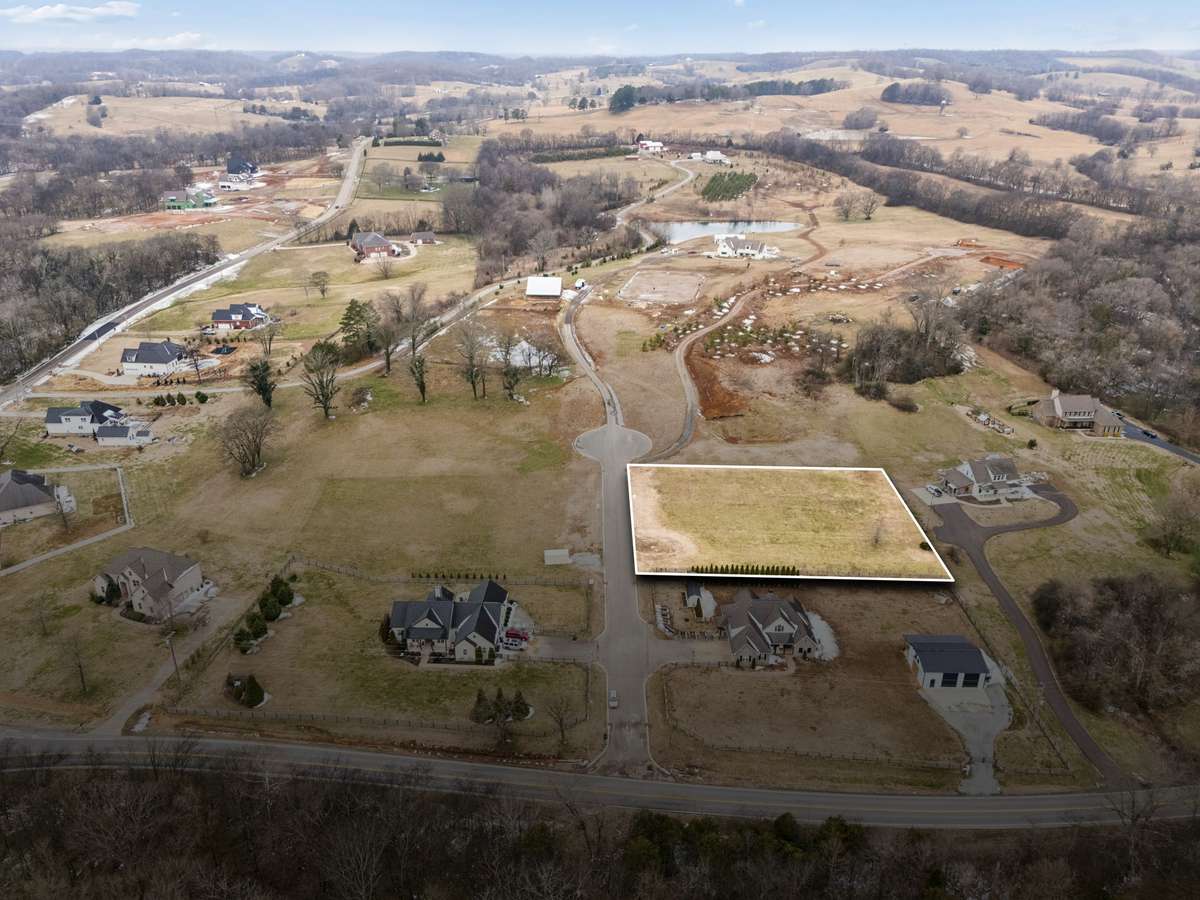 Exceptional opportunity to build a custom home in a scenic Carters Creek Pike location in Columbia,