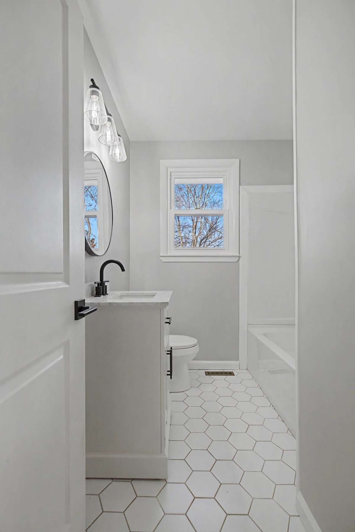 Full Bathroom # 1 - Main Level - Hallway