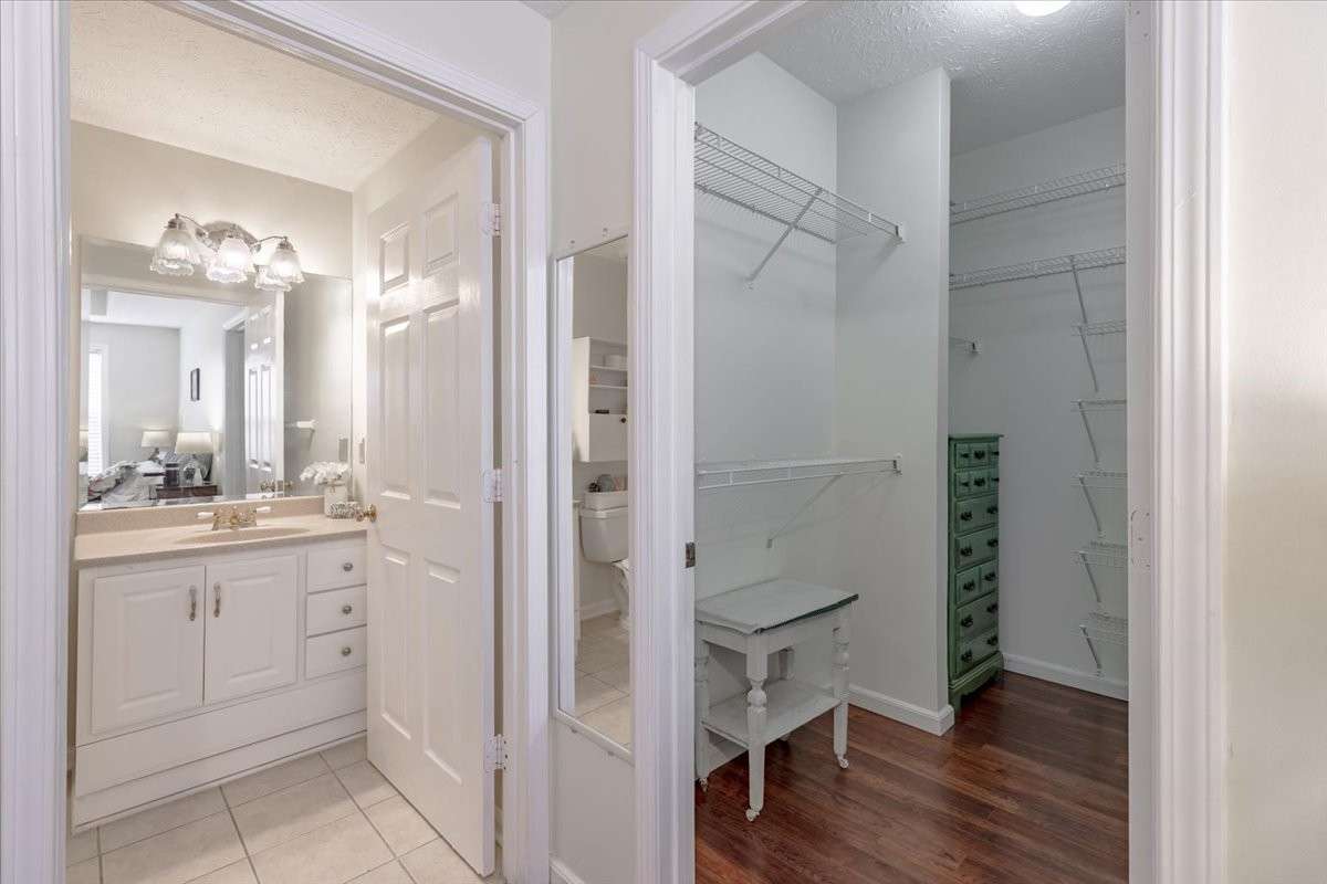 Walk in closet.