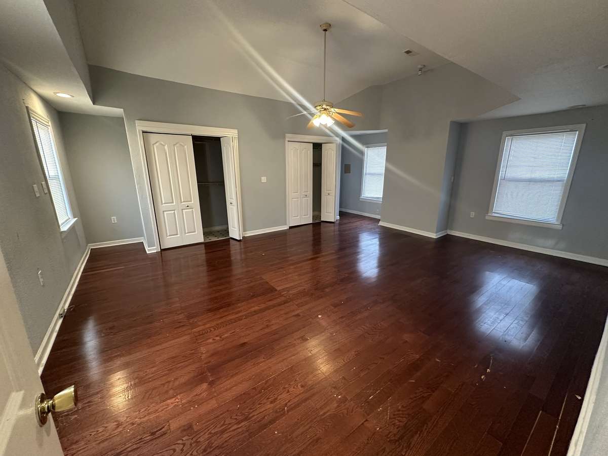 Bonus room with ample closet space