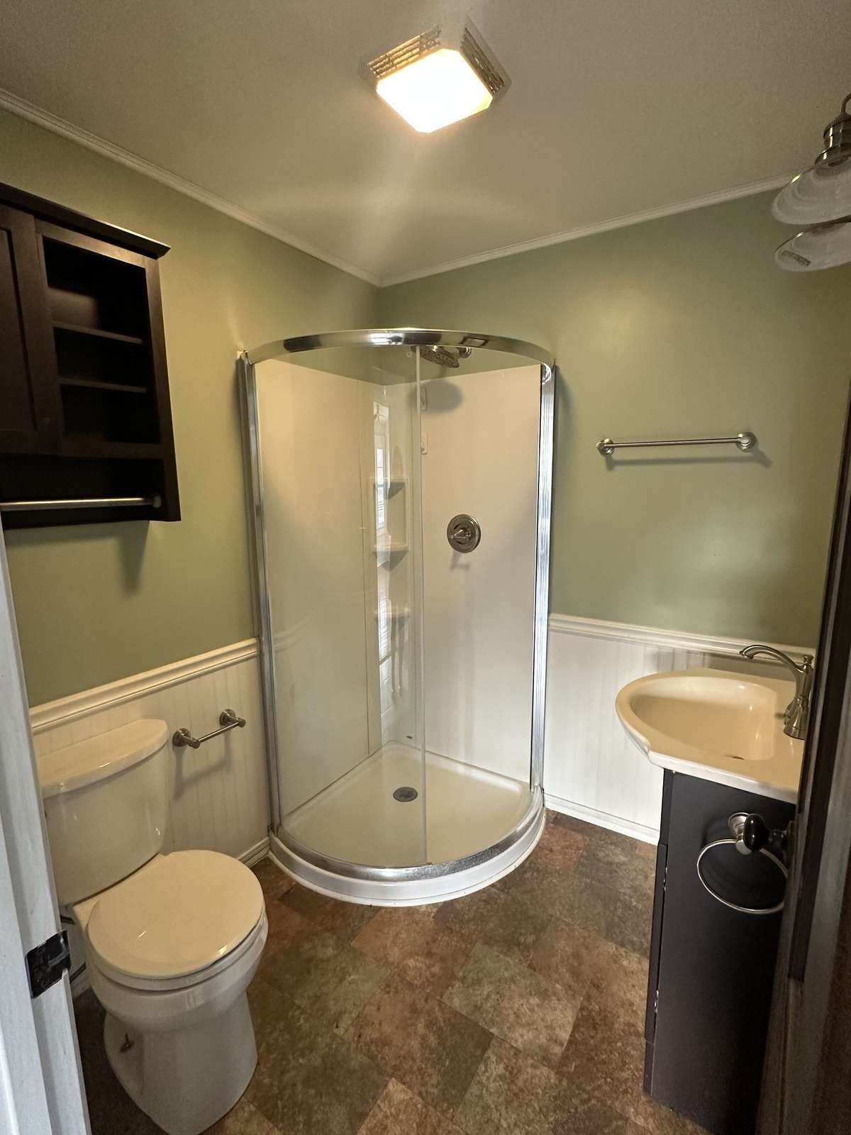 2nd bathroom