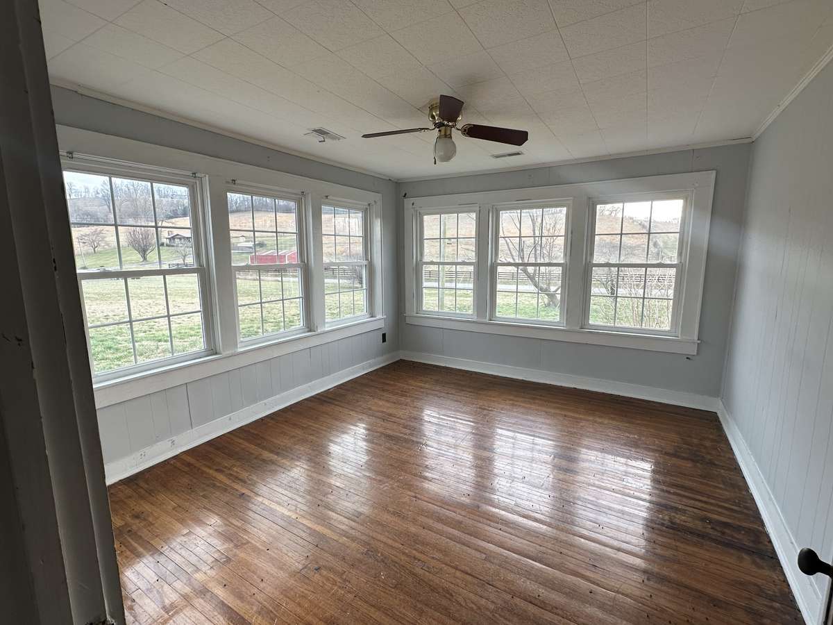3rd bedroom with beautiful views (front & side yard)