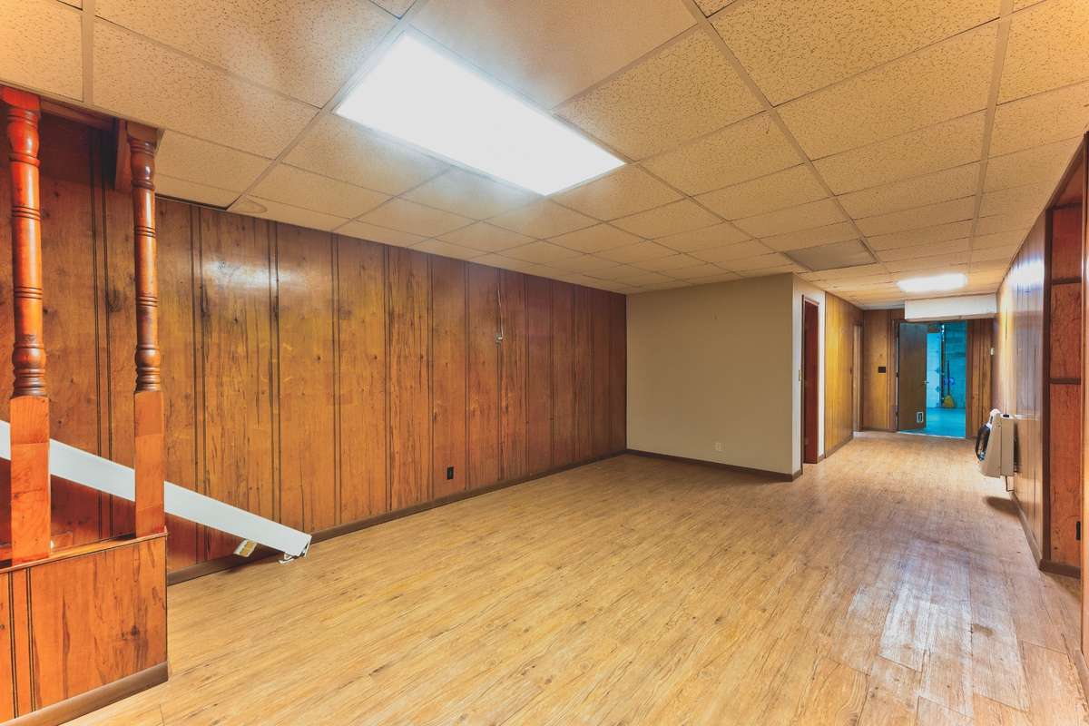Partial finished basement with laundry and half bath