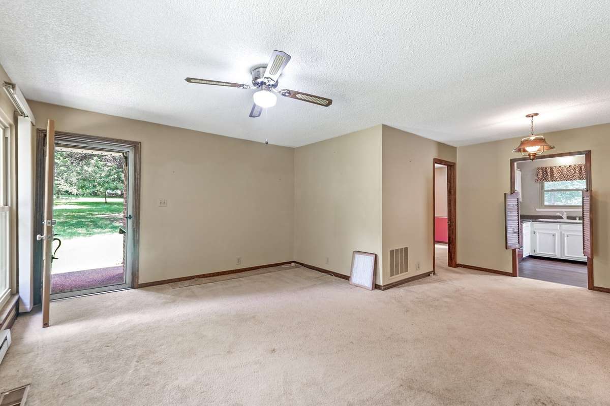 Apartment with lock off entrance to main house. Own large kitchen, bedroom, and full bath.