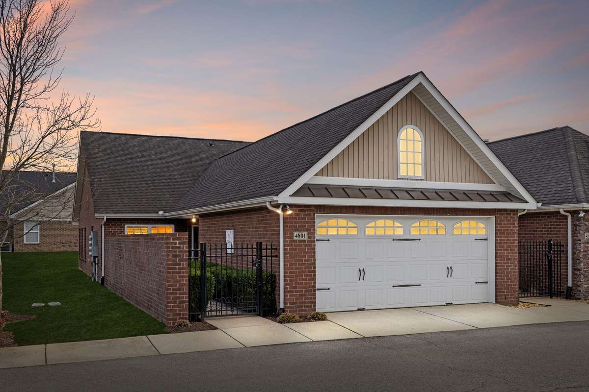 Welcome to Unit # 4801 in the desirable 55 Plus community of Lenox Place in Gallatin