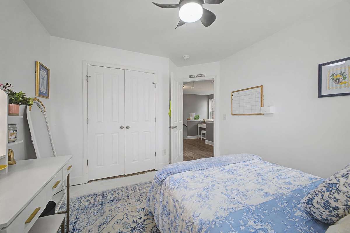 2nd bedroom on 3rd floor