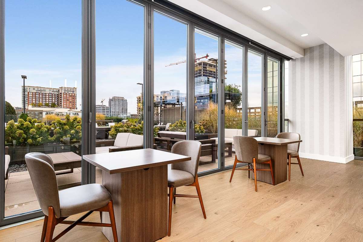 Plenty of room to spread out and take in the cityscapes