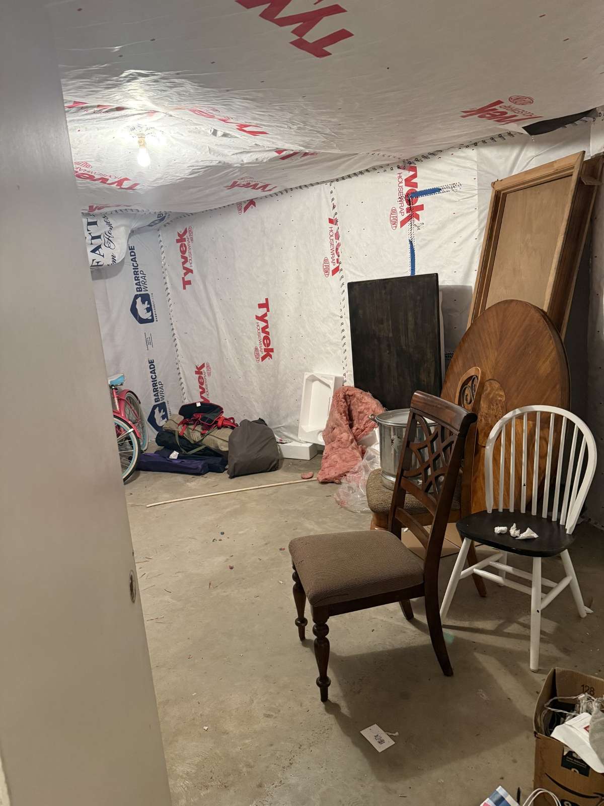 Full-length basement has been framed and insulated. Loads of potential! Could be used as income-producing space with separate entrance or MIL suite. Waiting for finishing touches!