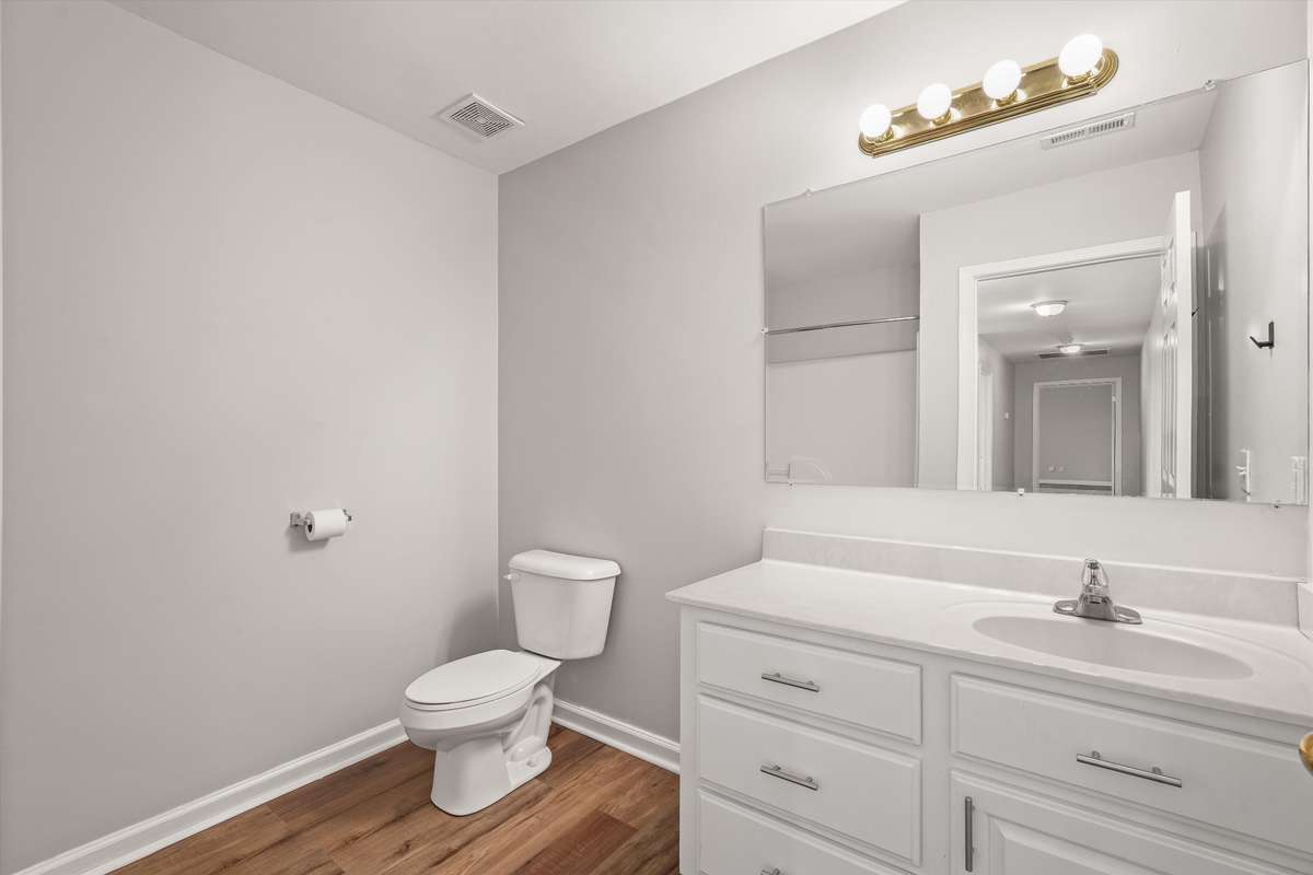 Spare Full Bathroom