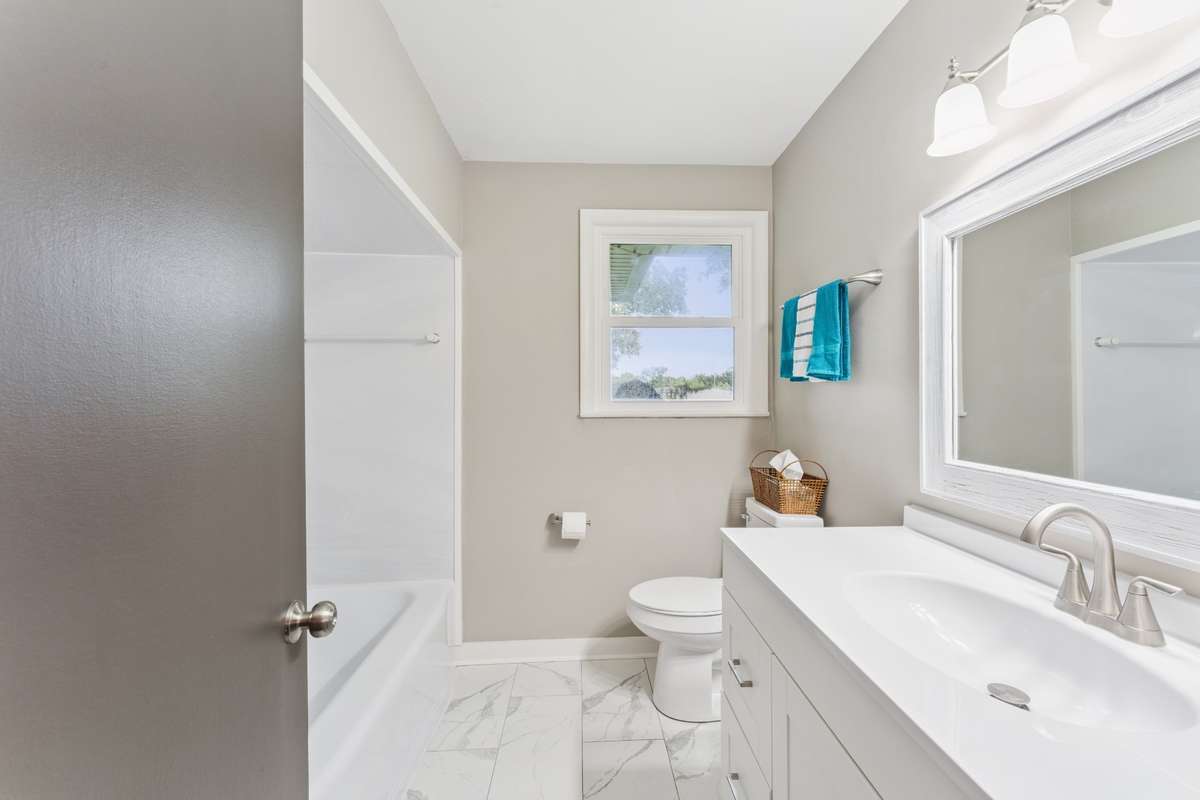 Main bathroom