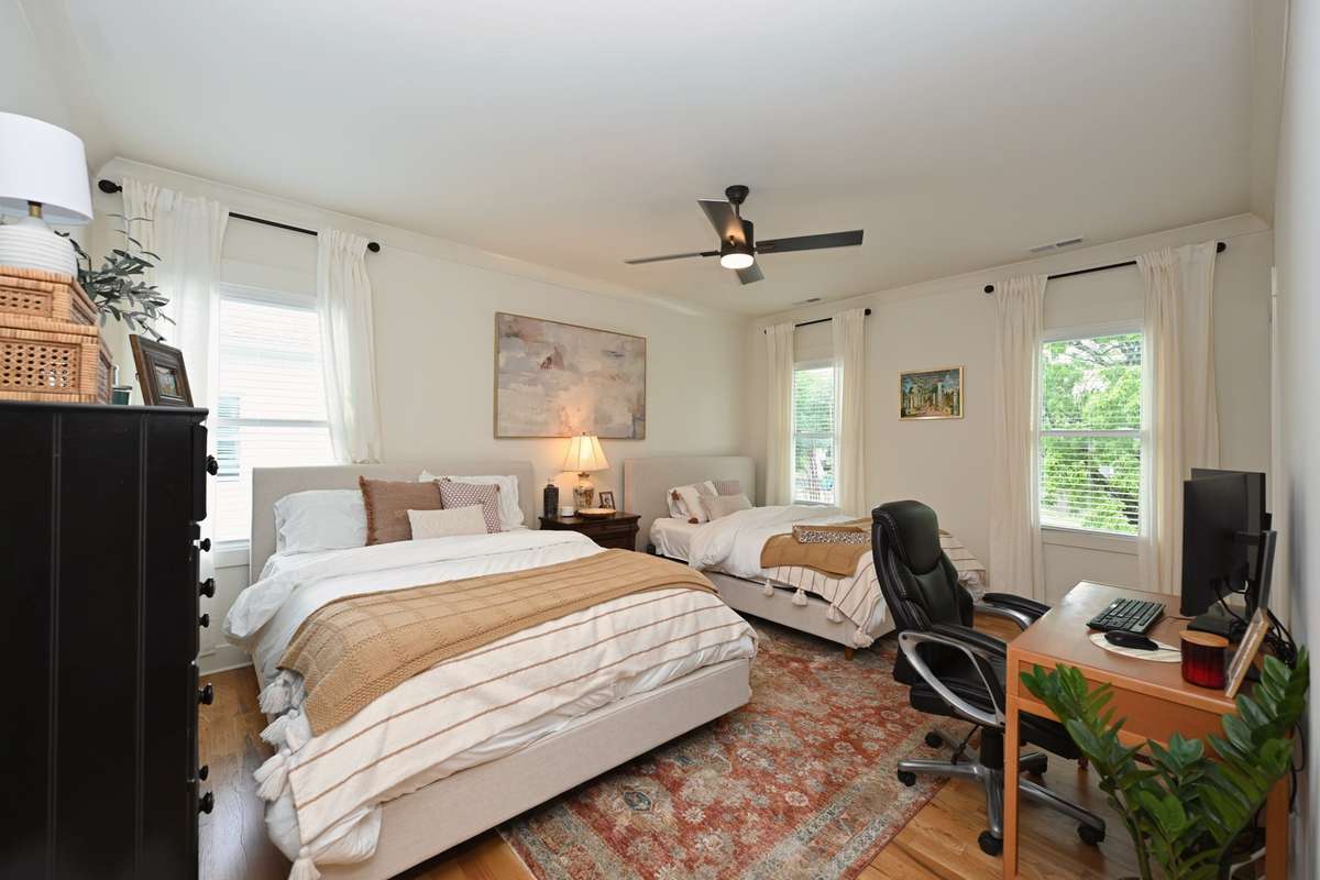 Large secondary room large enough for two queen bedrooms