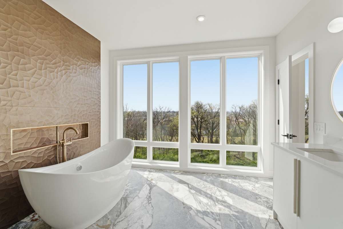 That tub and that view!