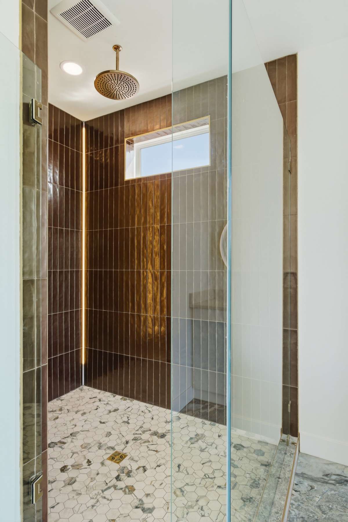 Rain shower head and wands.