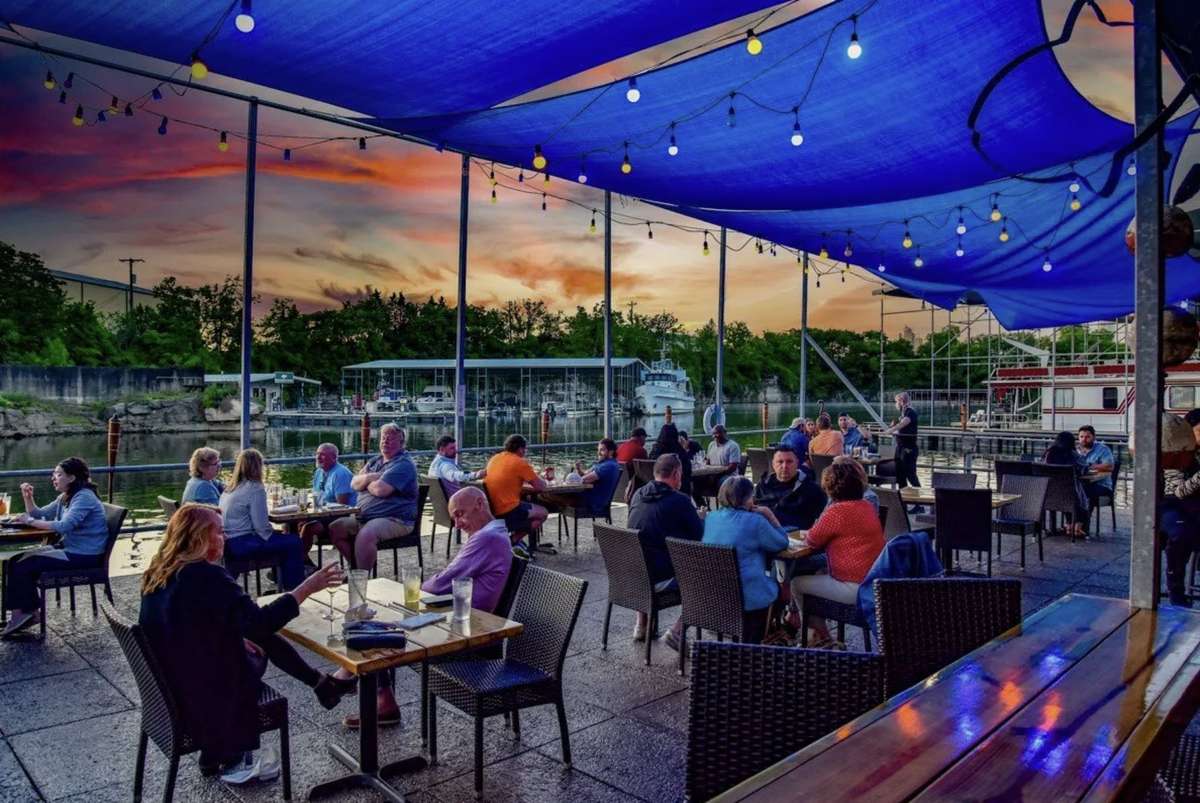 The Blue Moon Waterfront Restaurant is just a few blocks walk from this Airbnb!