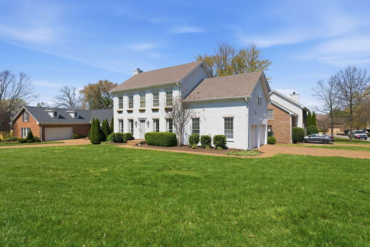 Large Flat front yard