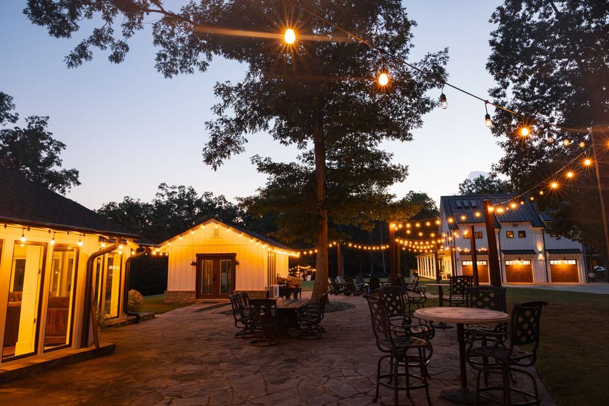 Dusk view of outdoors at 5530 Pinewood