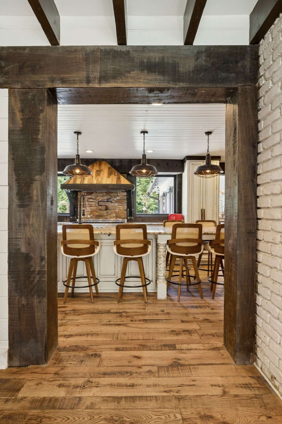 Entry to large family kitchen