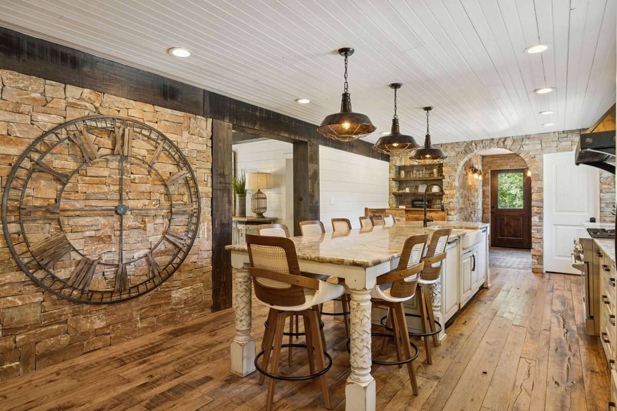 Family kitchen a large family bar!