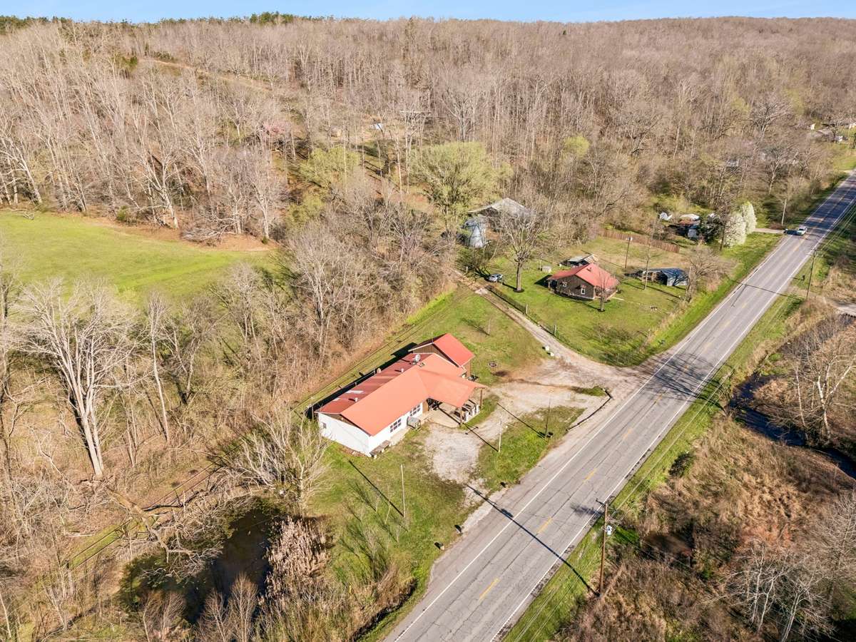 Another perspective of 852 Highway 100 W, Centerville TN