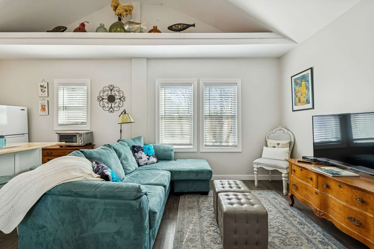 detached apartment