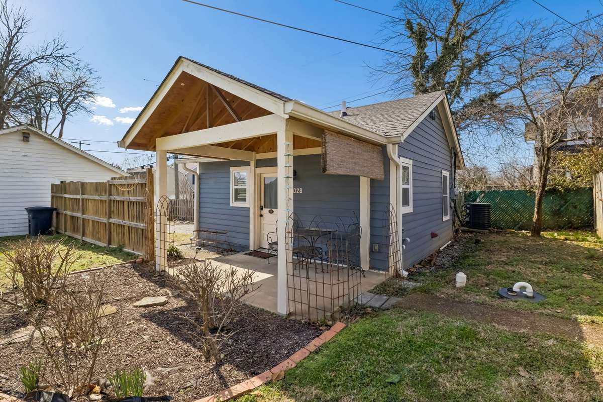 detached apartment